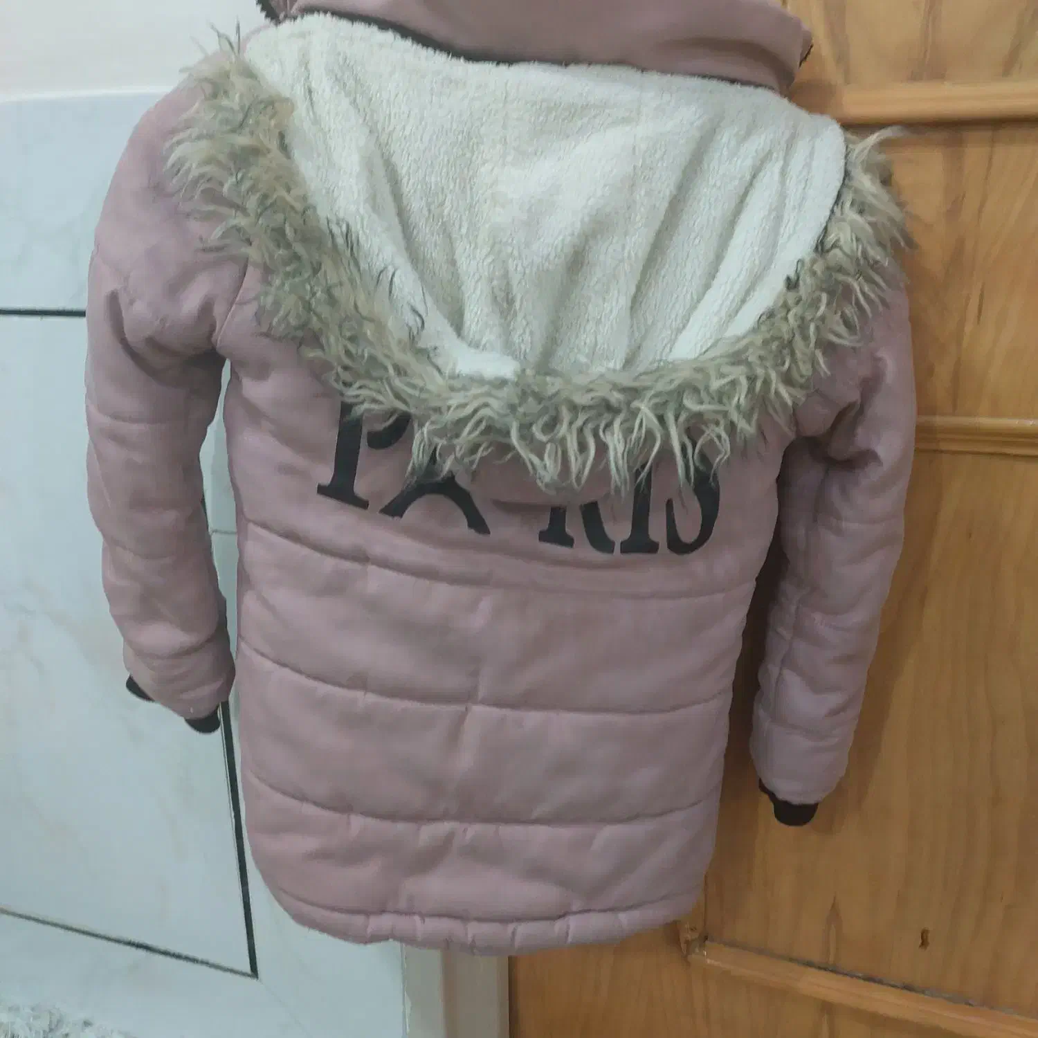 کاپشن دخترانه|کفش و لباس بچه|نجف‌آباد, دلگشا|دیوار