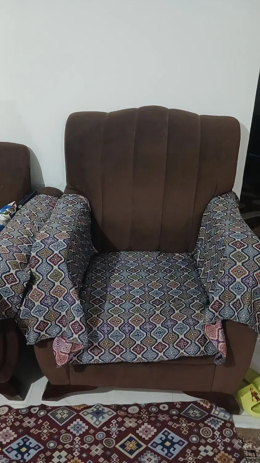 مبل|مبلمان خانگی و میز عسلی|اسالم, |دیوار