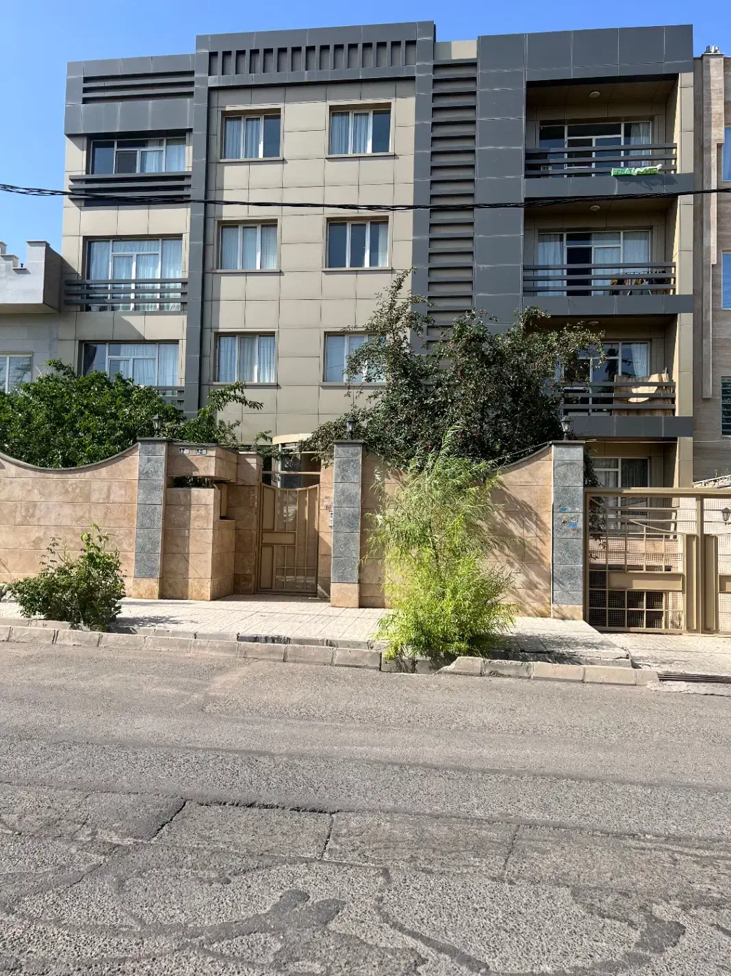 آپارتمان در بهارستان خیابان غدیر|فروش آپارتمان|زنجان, |دیوار