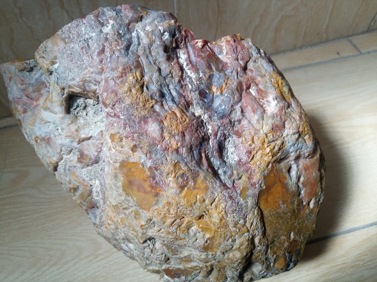 سنگ قیمتی ناشناس|جواهرات|تبریز, |دیوار