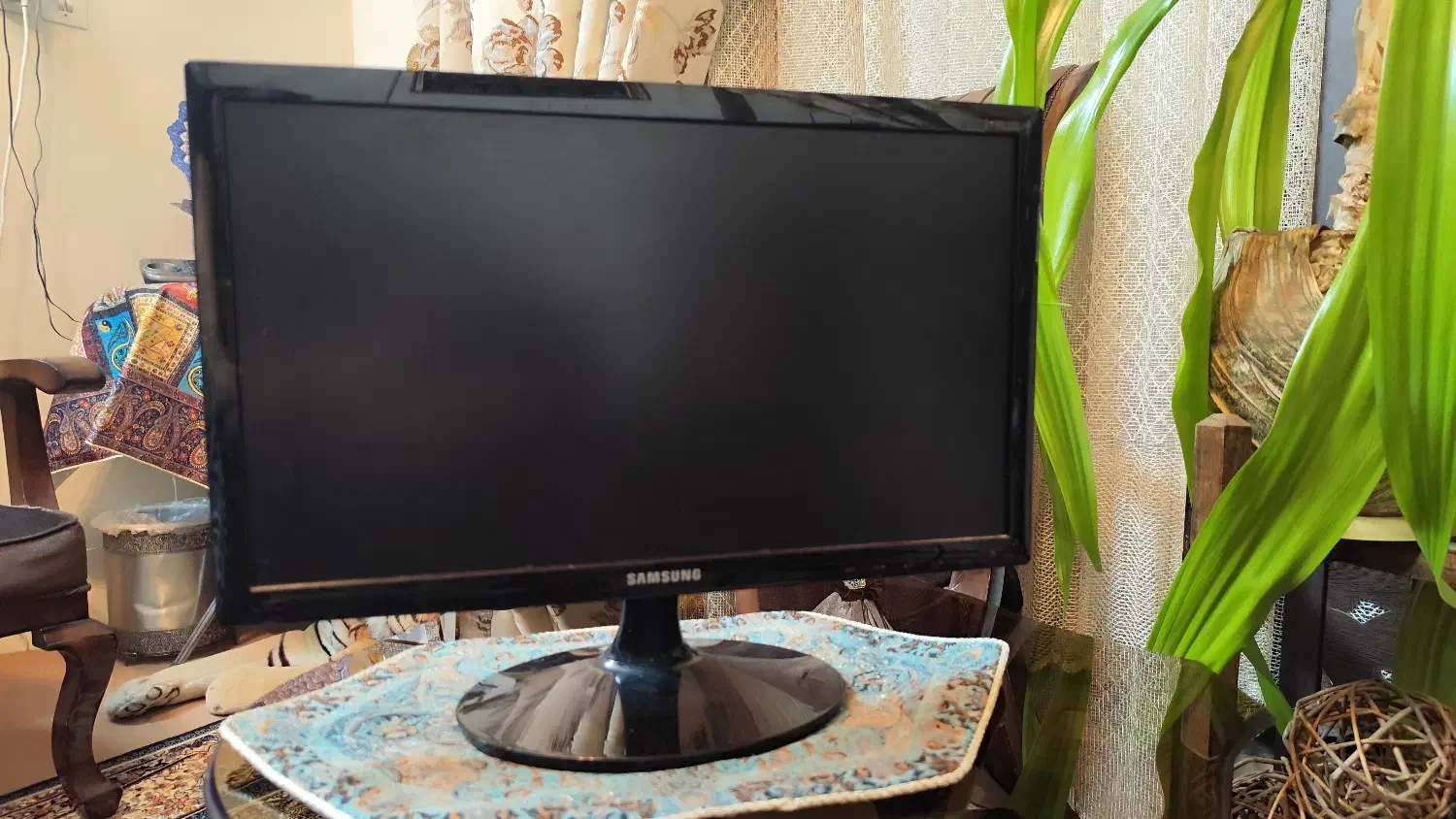 مانیتور ۱۹ اینچ سامسونگ|قطعات و لوازم جانبی رایانه|اصفهان, نقش جهان|دیوار