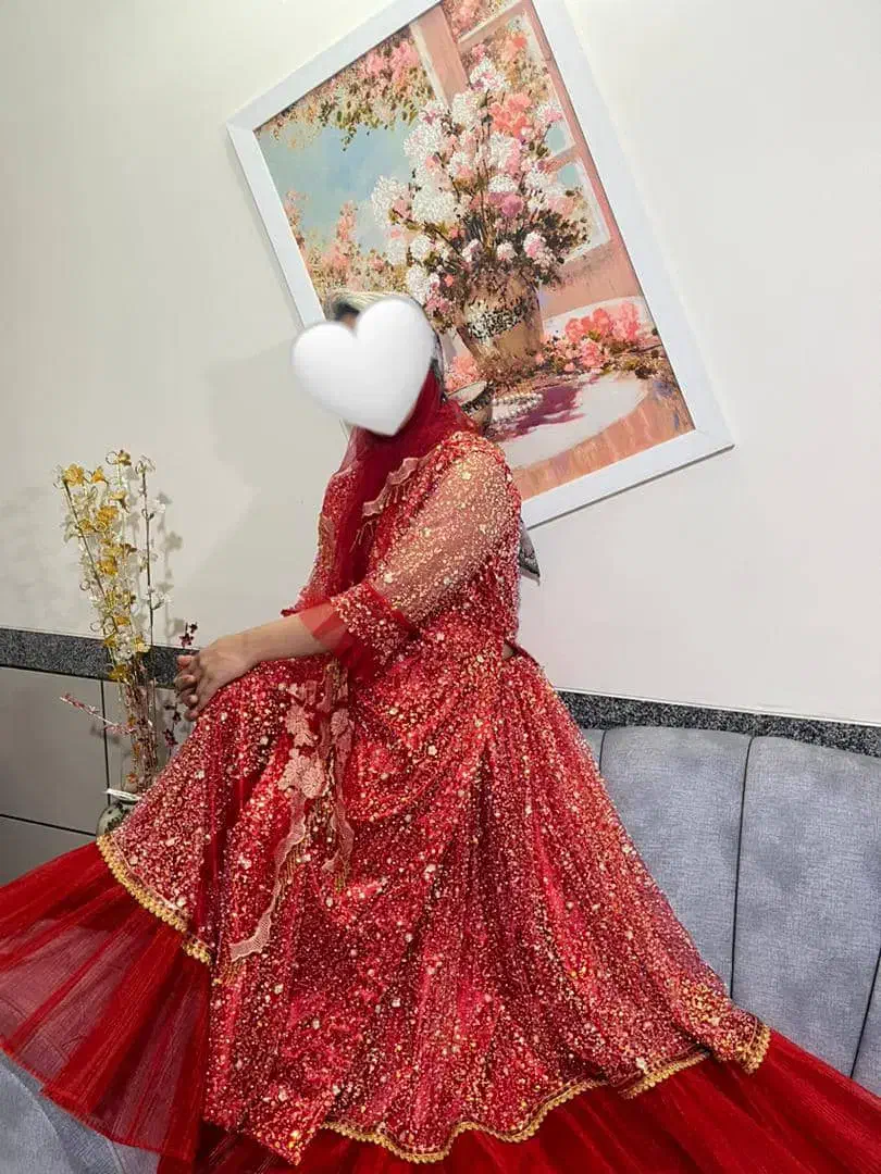 لباس محلی|لباس|شیراز, فرگاز|دیوار