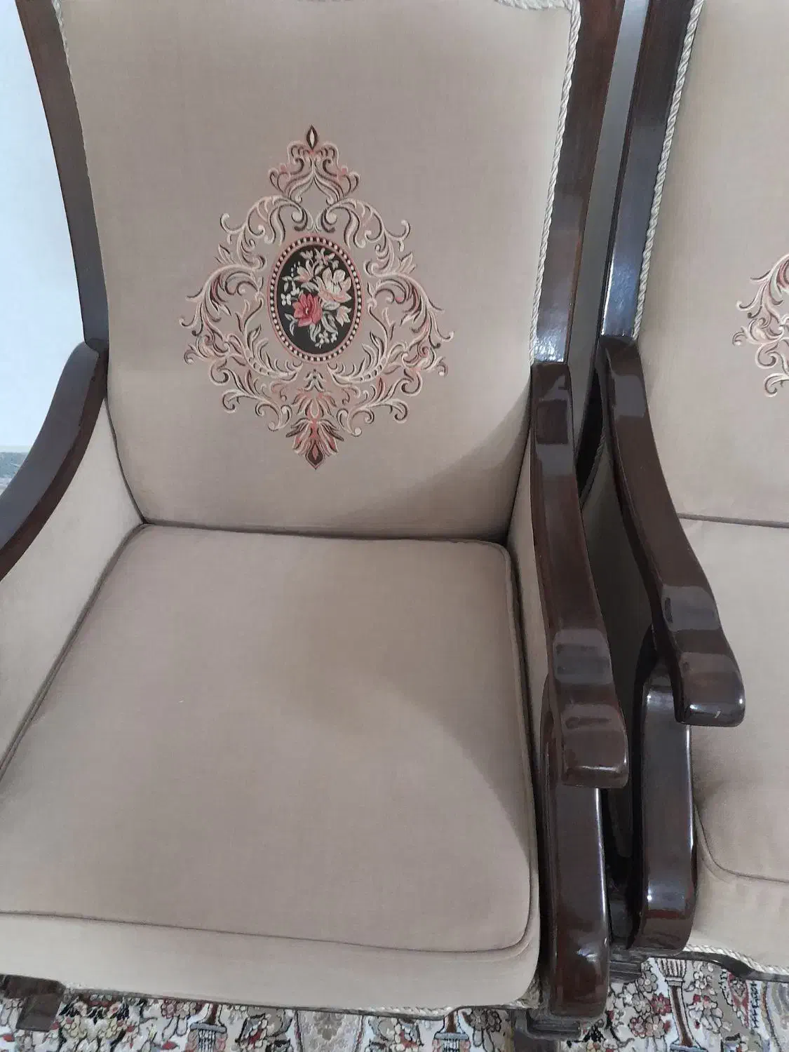 مبل تمیز و سالم|مبلمان خانگی و میز عسلی|قم, سراجه (۱۵ خرداد)|دیوار