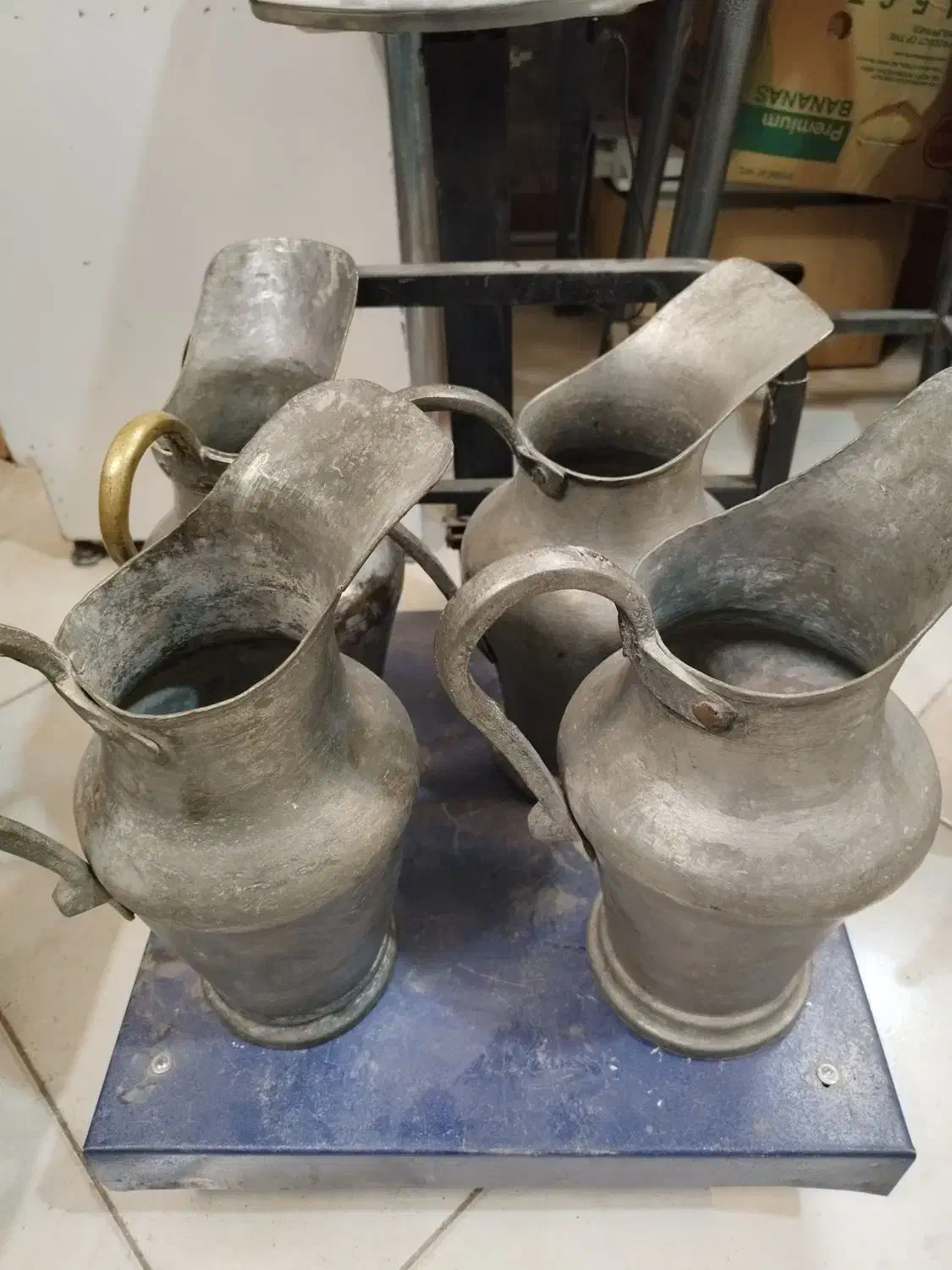 پارچ مسی قدیمی|کلکسیون اشیاء عتیقه|مشهد, شهید قربانی|دیوار