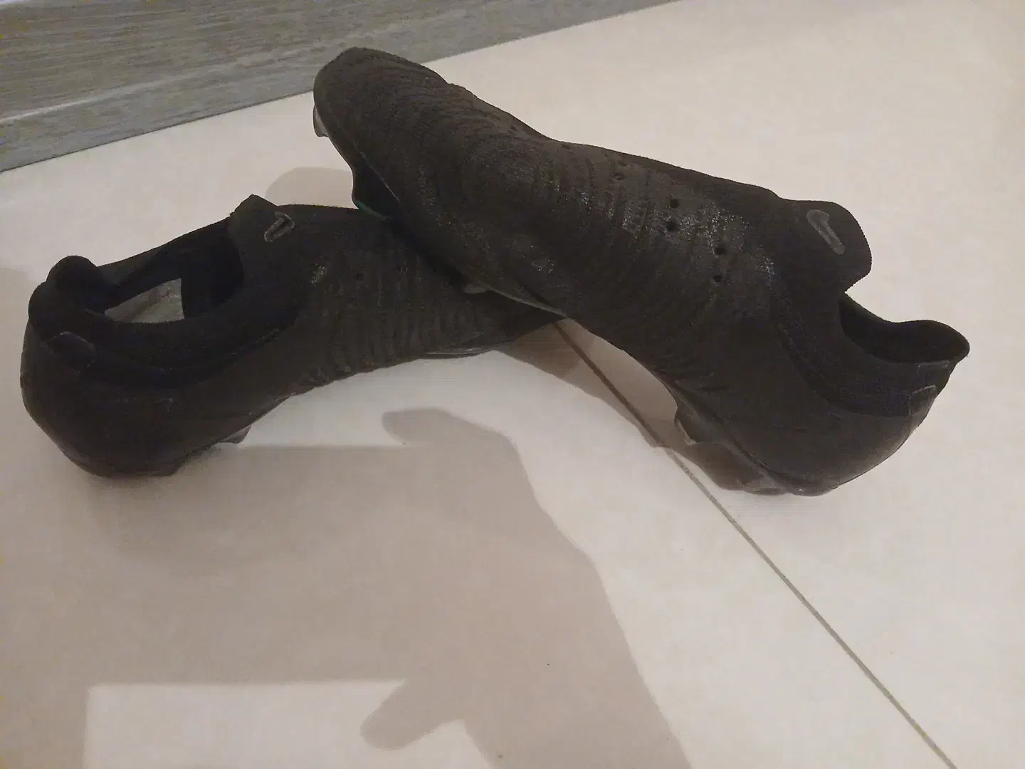 استوک|کیف، کفش، کمربند|همدان, |دیوار