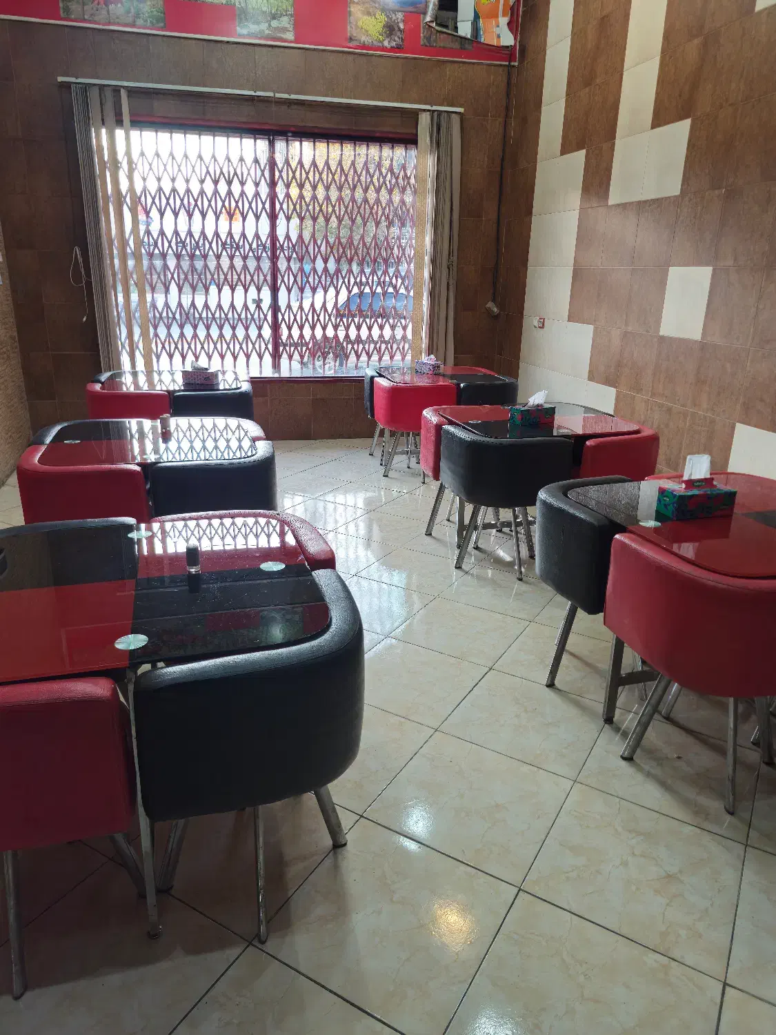 فروش میز وصندلی مناسب فست فودی  و رستوران|کافی‌شاپ و رستوران|یاسوج, |دیوار