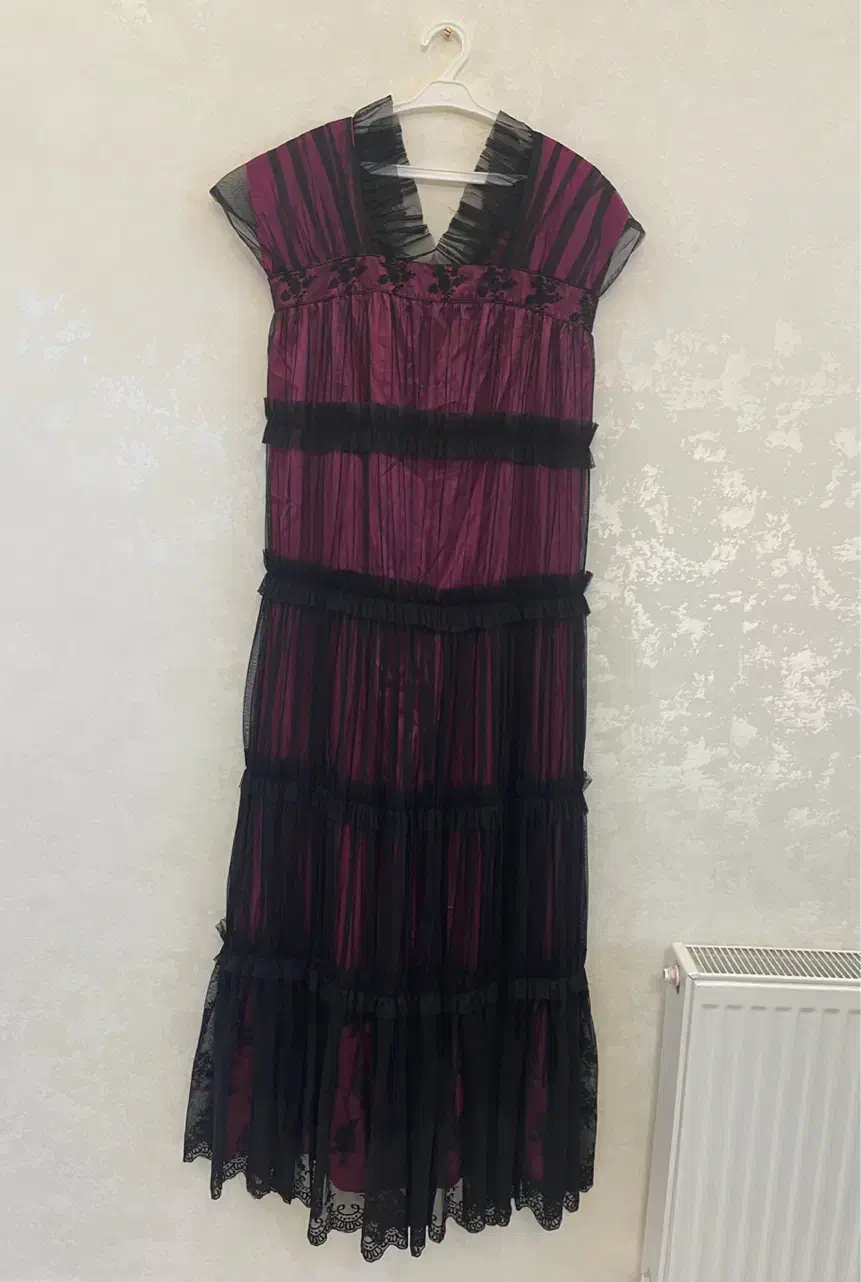 لباس مجلسی|لباس|رشت, فلسطین|دیوار