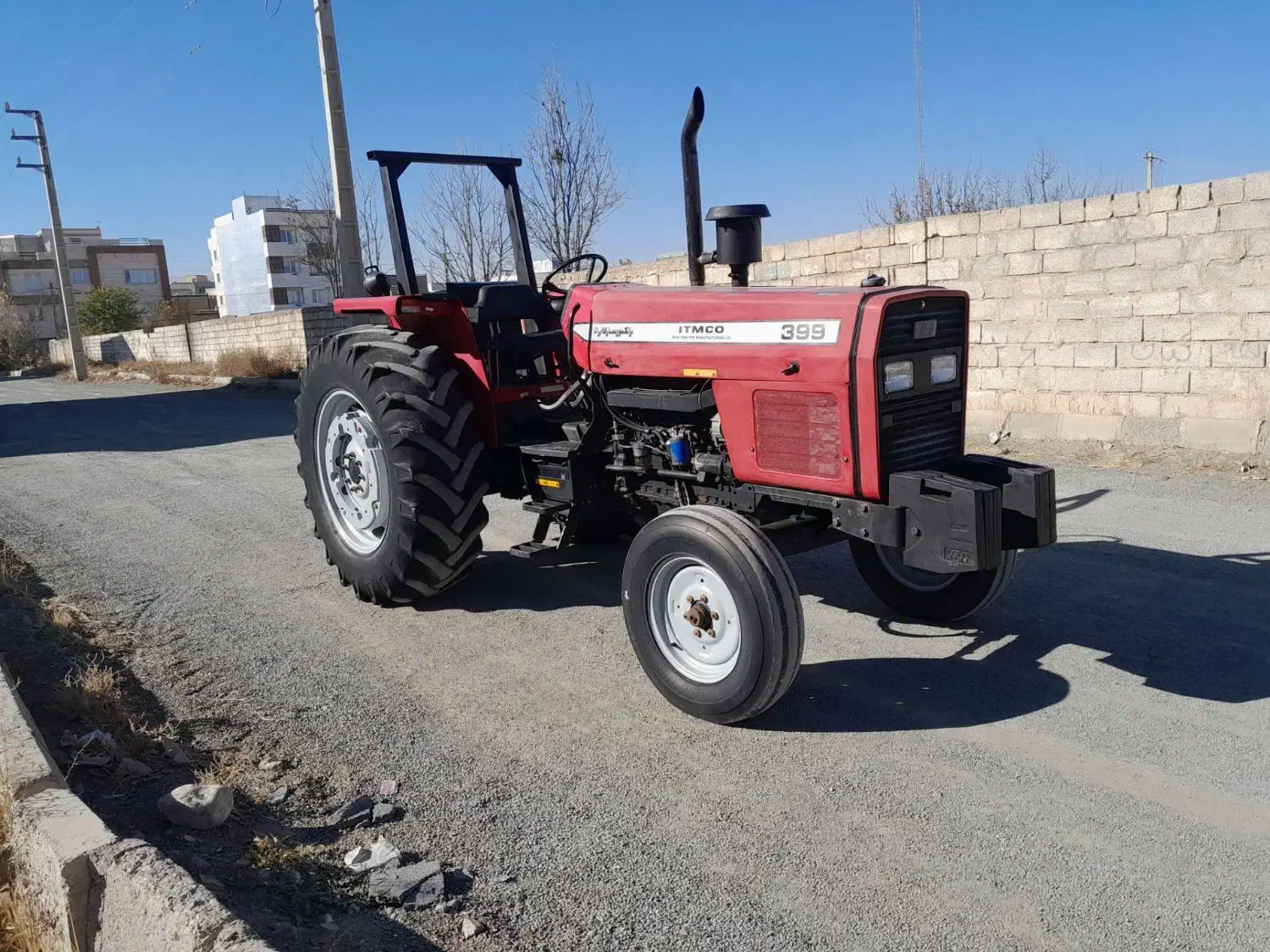 تراکتور فرگوسن شش تک مدل ۸۹ پمپ کوچک|خودرو سنگین|قروه, |دیوار