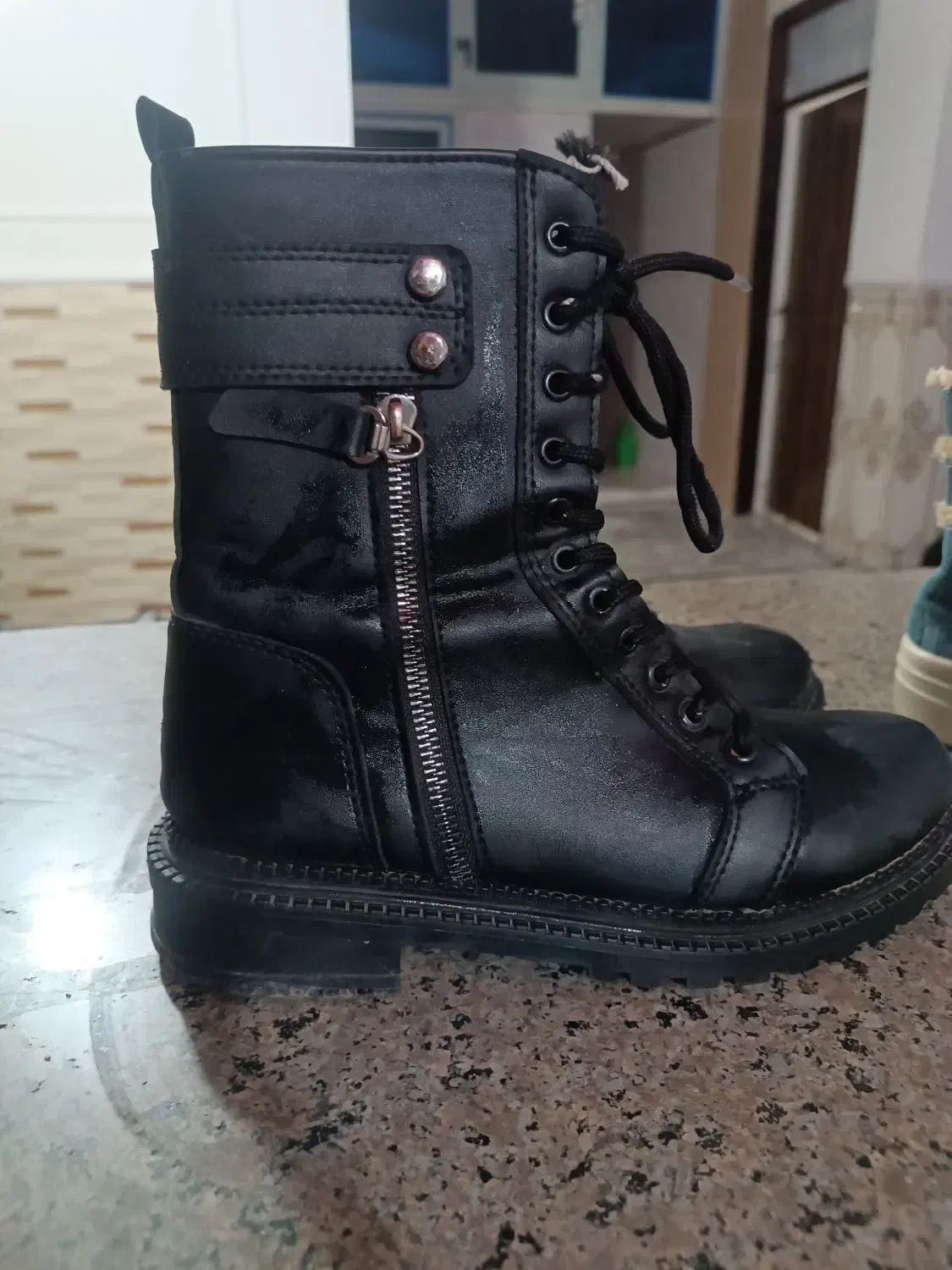 کفش مشکلی زیپ دار پاشنه بلند شماره ۳۸|کیف، کفش، کمربند|یاسوج, |دیوار