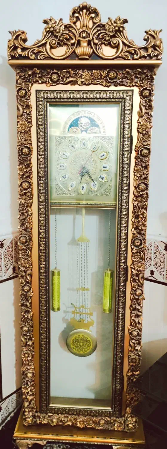 ساعت ایستاده تمیز|ساعت دیواری و تزئینی|زابل, |دیوار