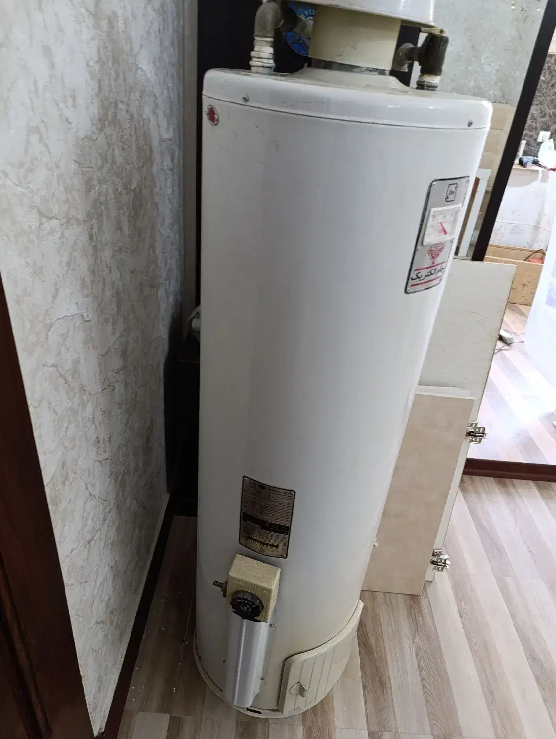 ابگرمکن ایستاده صدلیتری درحدنو سالم سالم|آبگرمکن، پکیج، شوفاژ|قدس, شهرقدس|دیوار