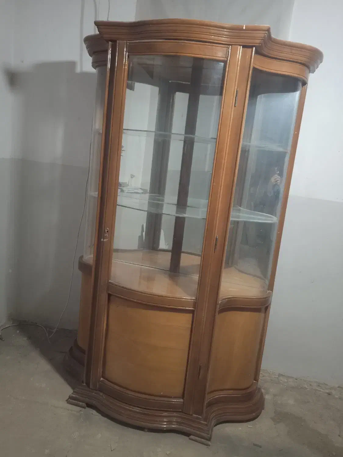 بوفه چوبی بزرگ|بوفه، ویترین، کنسول|فرمهین, |دیوار