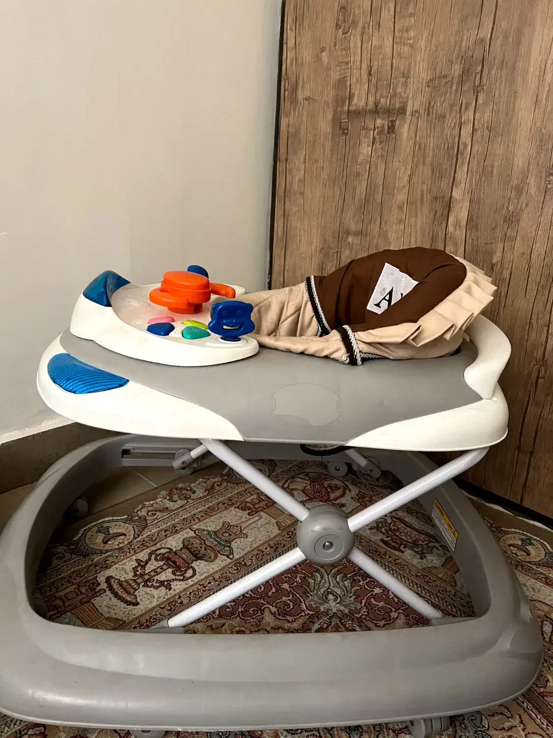 روروک موزیکال دلیجان|کالسکه و لوازم جانبی|پرند, فاز ۶|دیوار