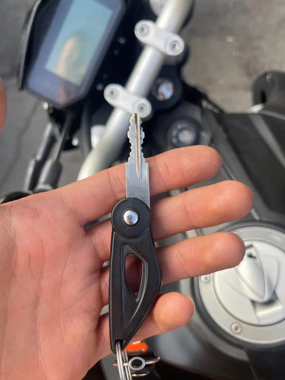 کلیدسازی بومهن|خدمات پیشه و مهارت|بومهن, |دیوار