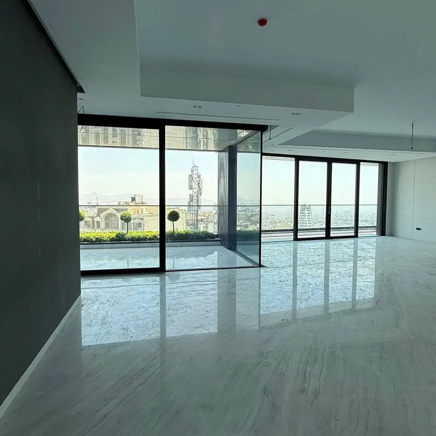 قیطریه*۲۵۰متر*نوساز*تمام شیشه*اکازیونی بینظیر|اجارهٔ آپارتمان|تهران, قیطریه|دیوار