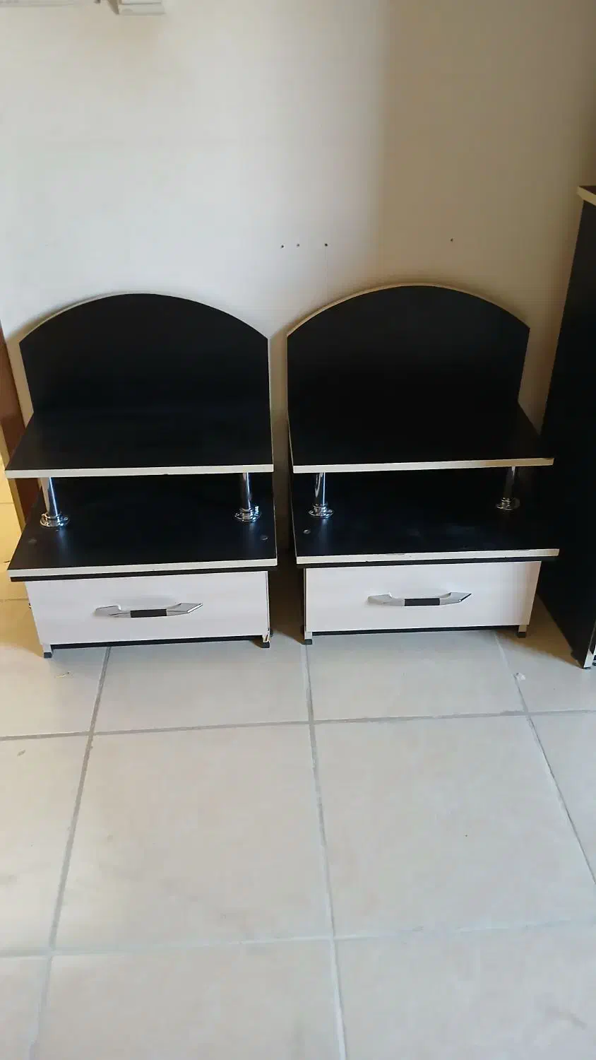 میزآرایش و دوعدد کمد کوچک|جاکفشی، کمد، دراور|پرند, فاز ۳|دیوار