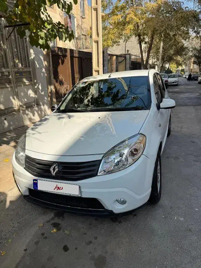 ساندرو اتومات مدل ۹۶|خودرو سواری و وانت|مشهد, چهارچشمه|دیوار