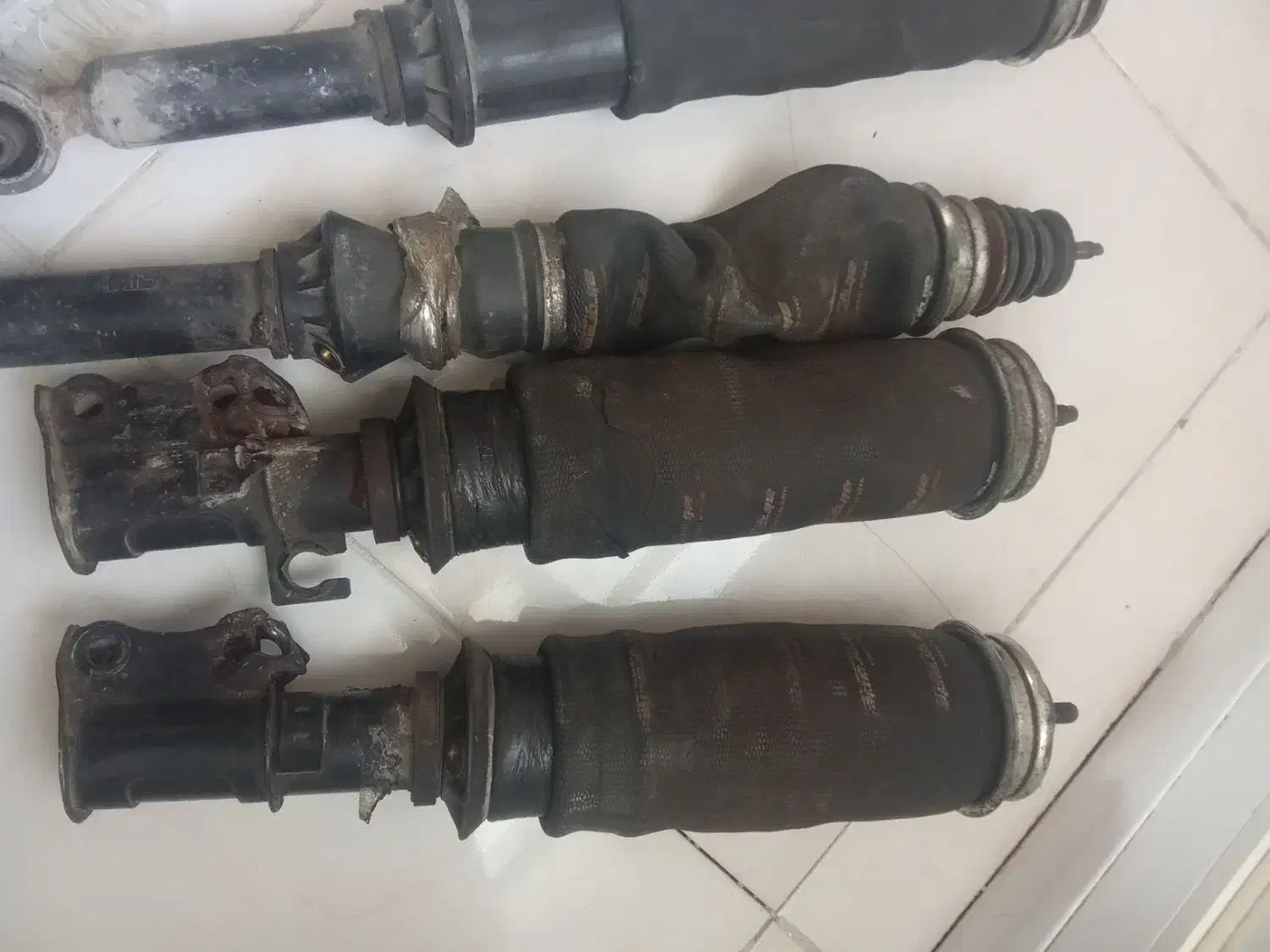 پنوماتیک|قطعات یدکی و لوازم جانبی|فیروزکوه, |دیوار