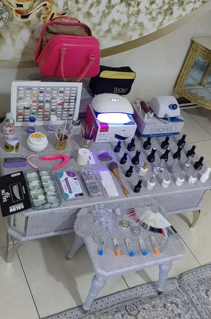 لوازم کاشت ناخن تحویل وسایل نهاوندارسالم دارم|آرایشی، بهداشتی، درمانی|همدان, |دیوار