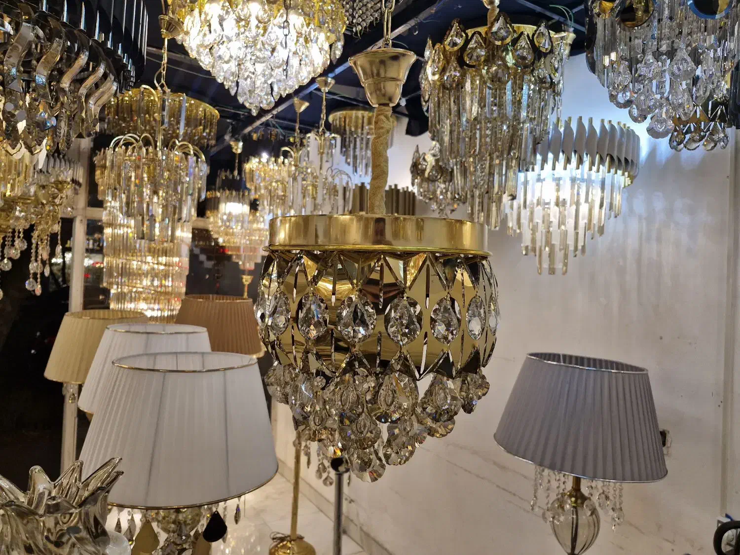 لوستر مدرن ملانی|لوستر و چراغ آویز|اردبیل, |دیوار