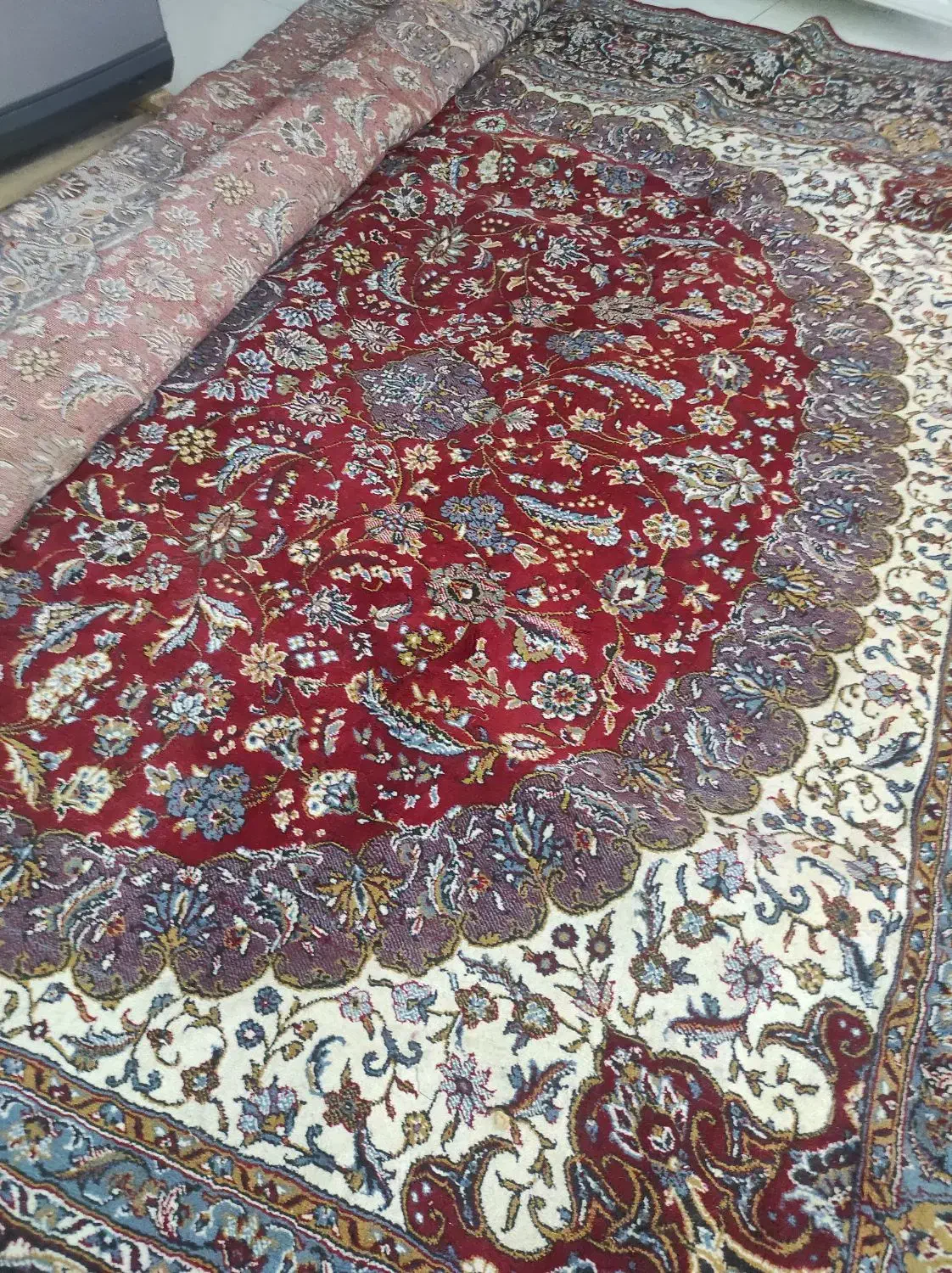 قالی ۱۲ متری|فرش|گلبهار, شهر جدید گلبهار|دیوار