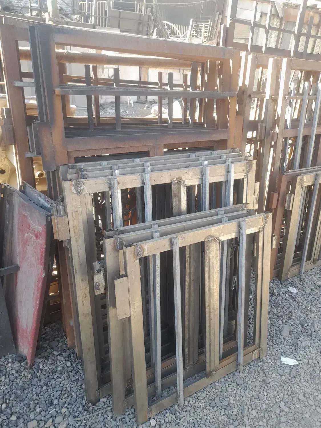 درب انباری خرپشته4011999دسشویی سرویس حمام5911103|مصالح و تجهیزات ساختمان|چهارباغ, |دیوار