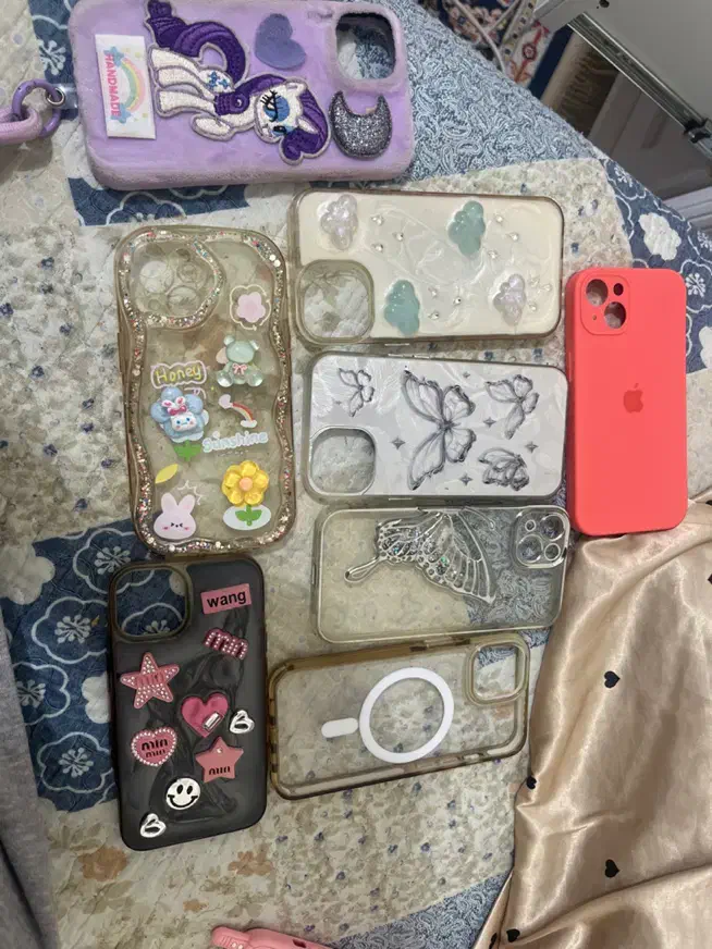 هشت تا قاب ایفون سیزده ۵۵۰ به علت استفاده شده بودن|لوازم جانبی موبایل و تبلت|فردیس, منظریه|دیوار