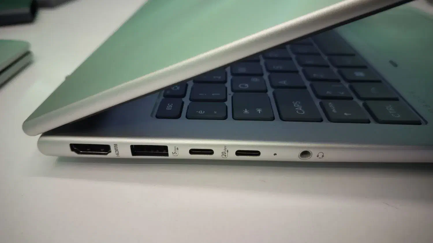 لپ تاپ سبک ۱۶ اینچ ۲۰۲۴|رایانه همراه|تهران, فلسطین (میدان انقلاب)|دیوار