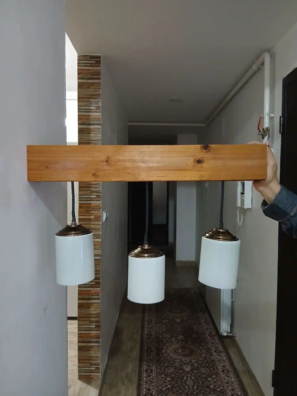لوستر چوبی بسیار شیک و نو|لوستر و چراغ آویز|سقز, |دیوار