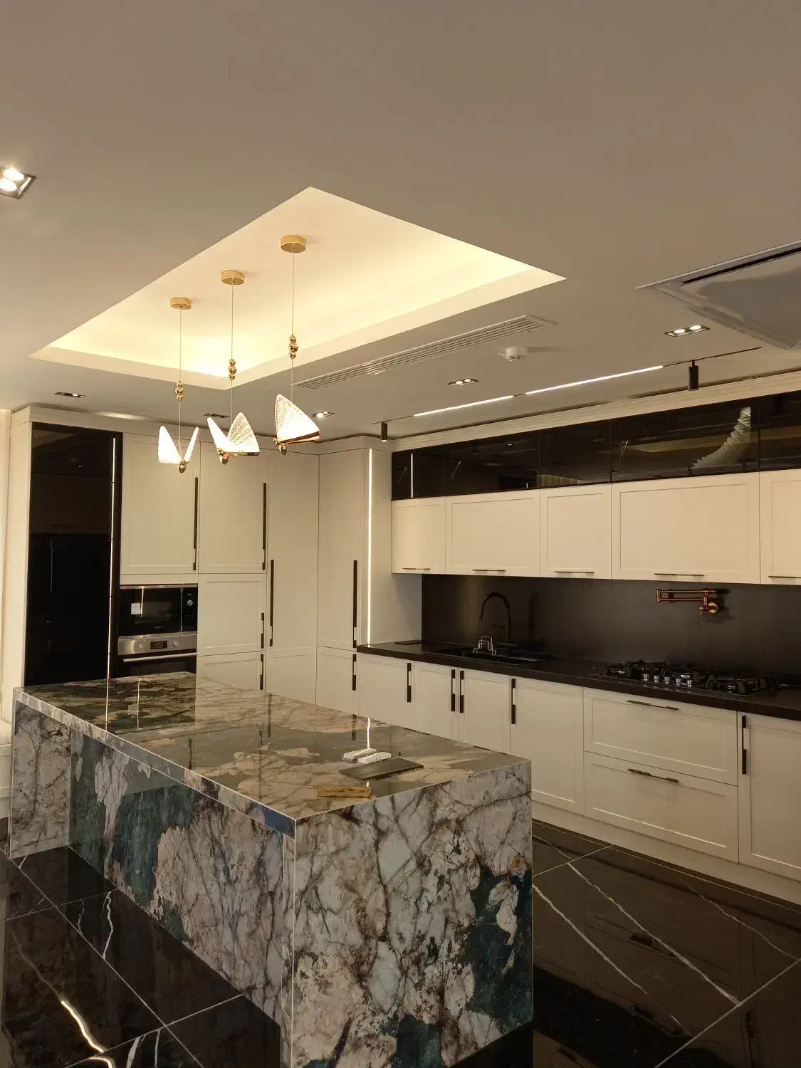 کابینت و کمد نقد و اقساط|خدمات پیشه و مهارت|شیراز, ارم|دیوار