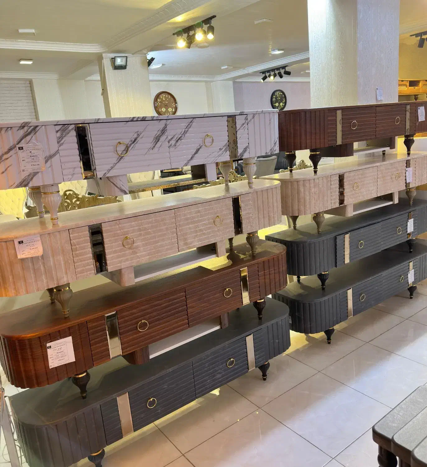 میز تلویزیون شیشه خور،زرکالا اقساطی1|میز تلویزیون|یاسوج, |دیوار