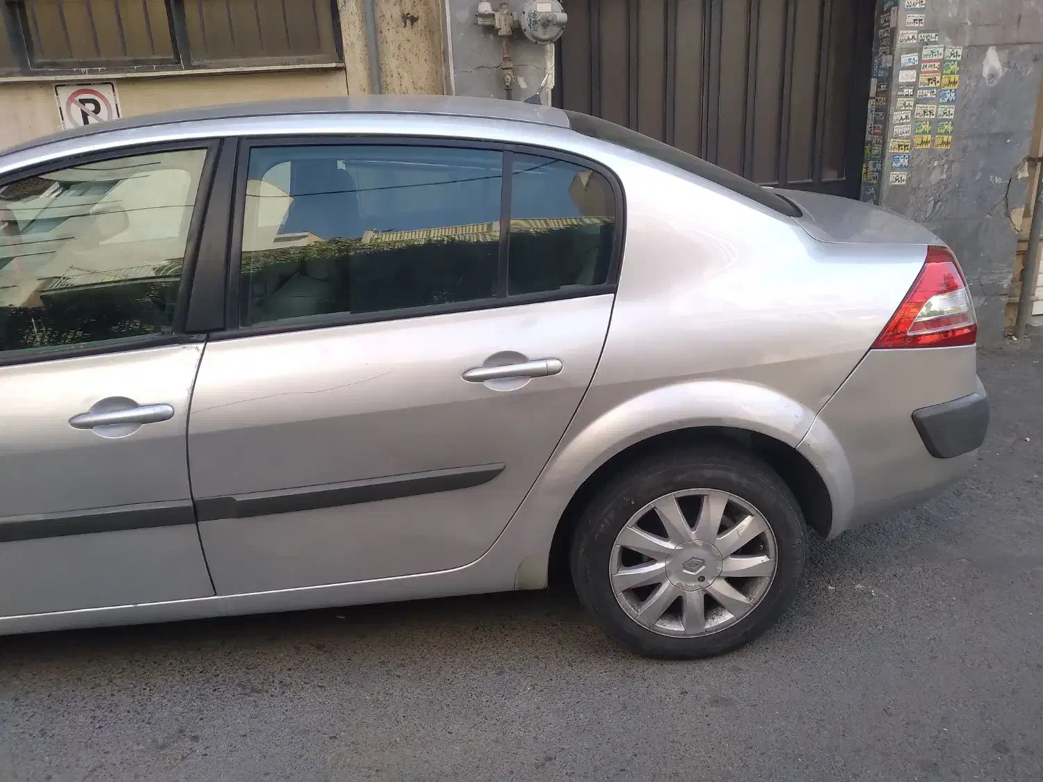 مگان ۲۰۰۰اتومات معاوضه|خودرو سواری و وانت|تهران, جیحون|دیوار