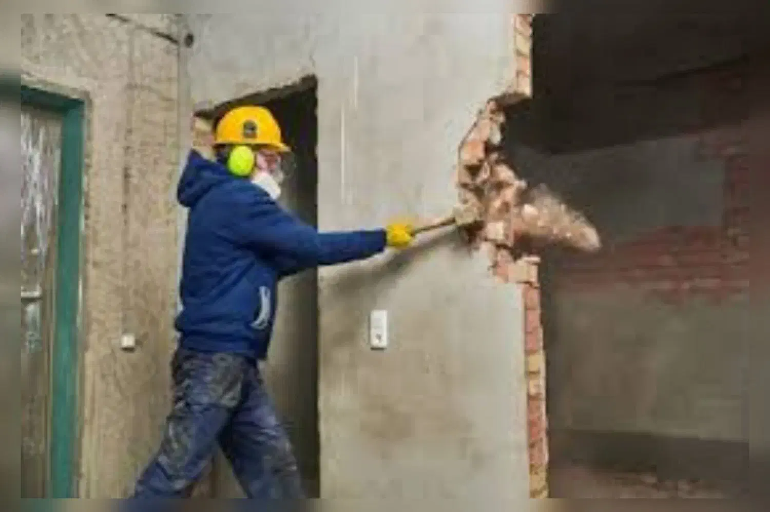 حفاری ولایه روبی چاه آب و تخریب وبازسازی ساختمان|خدمات پیشه و مهارت|کیش, |دیوار