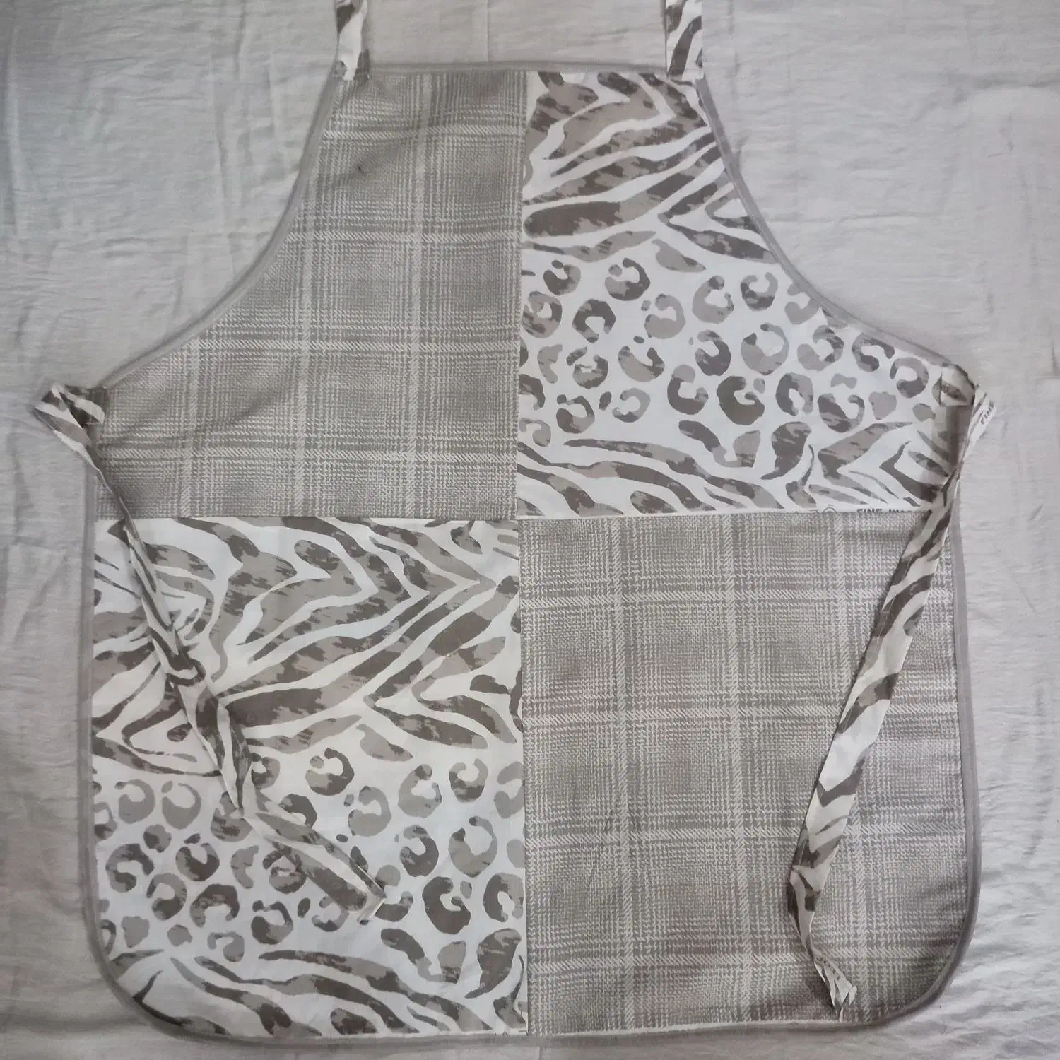 پیشبند و دم کنی|سفره، حوله، دستمال آشپزخانه|ساری, |دیوار