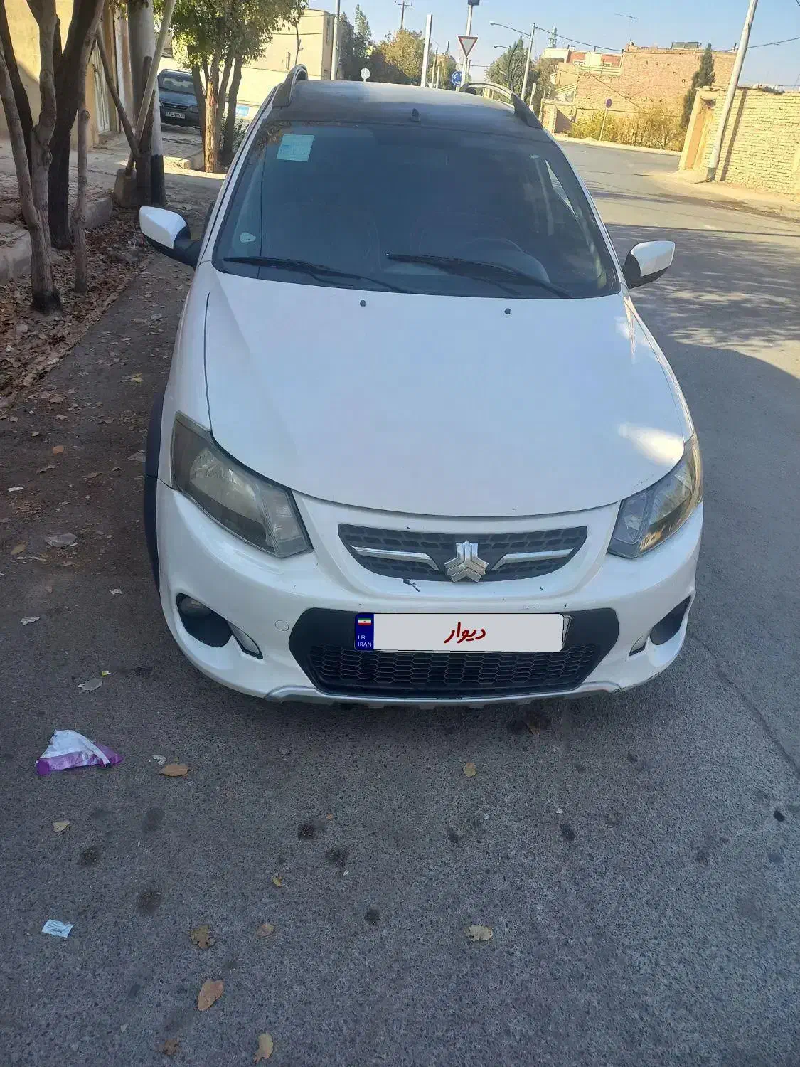 توضیح  اینکه کویک مدل ۱۴۰۰ فقط یک گلگیر رنگ|خودرو سواری و وانت|ابرکوه, |دیوار