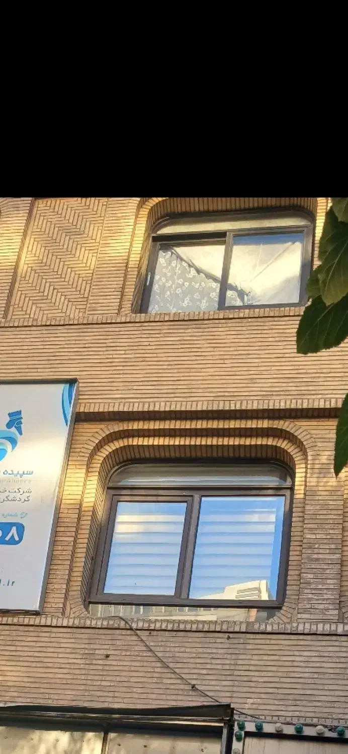 سند اداری طبقه اول باجواز وامکانات آژانس هواپیمایی|اجارهٔ دفتر کار، اتاق اداری، مطب|تهران, بلوار کشاورز|دیوار
