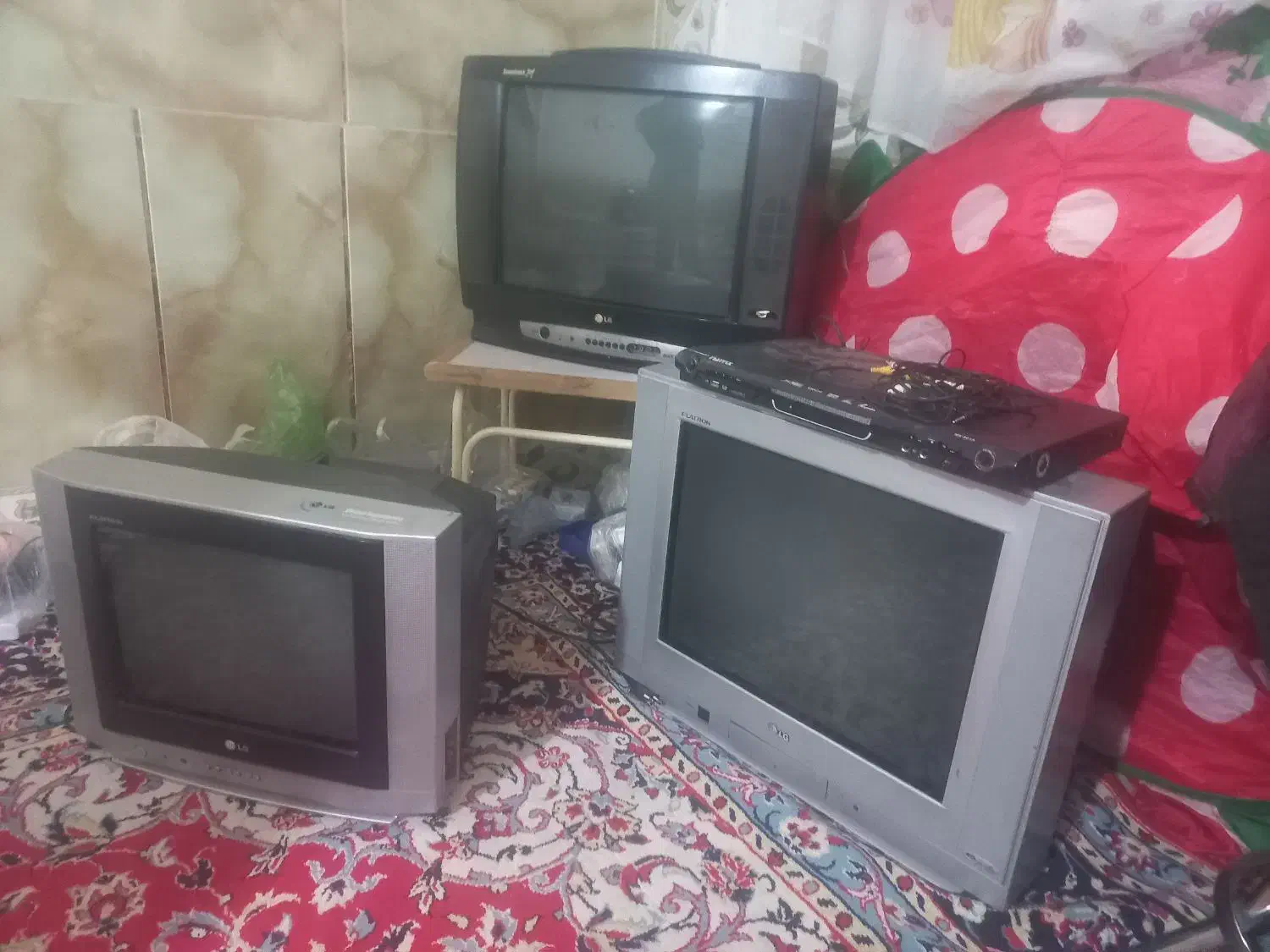 چندتا تلویزیون قدیمی به شرط سالم و انواع  کیف|تلویزیون و پروژکتور|یاسوج, |دیوار