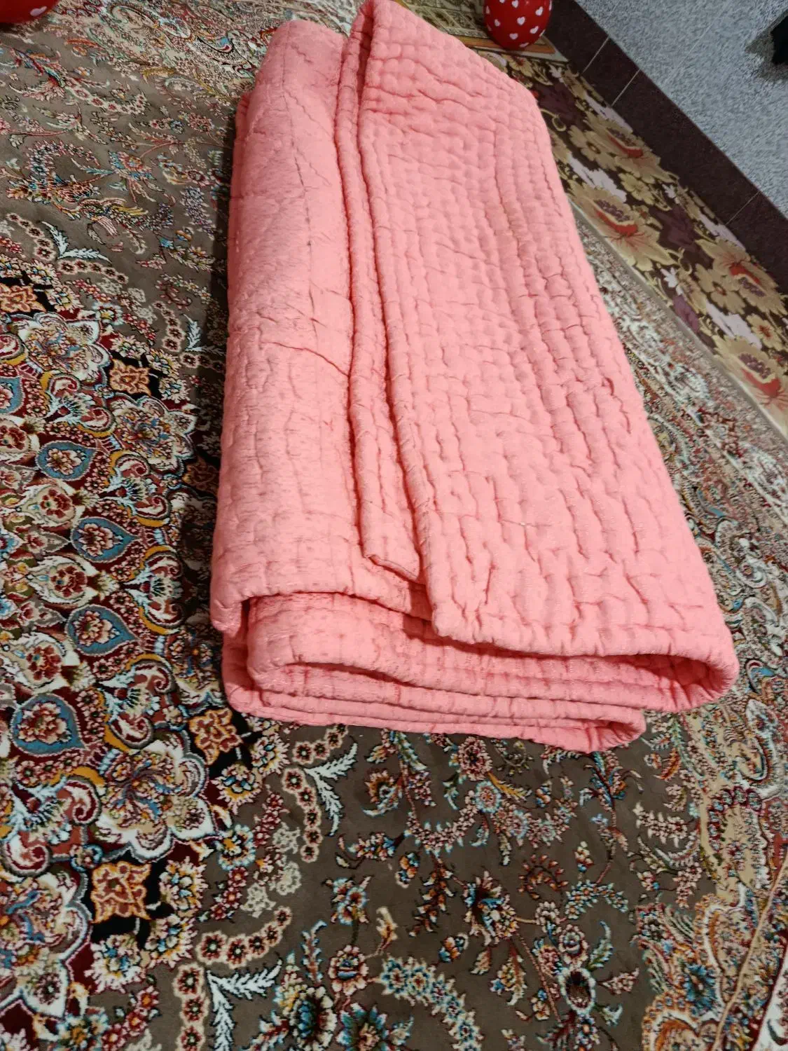 لحاف به همراه ملحفه سفید عروس کاملا نو میباشد|سرویس روتختی|فردیس, شهرک شهید حسینی|دیوار