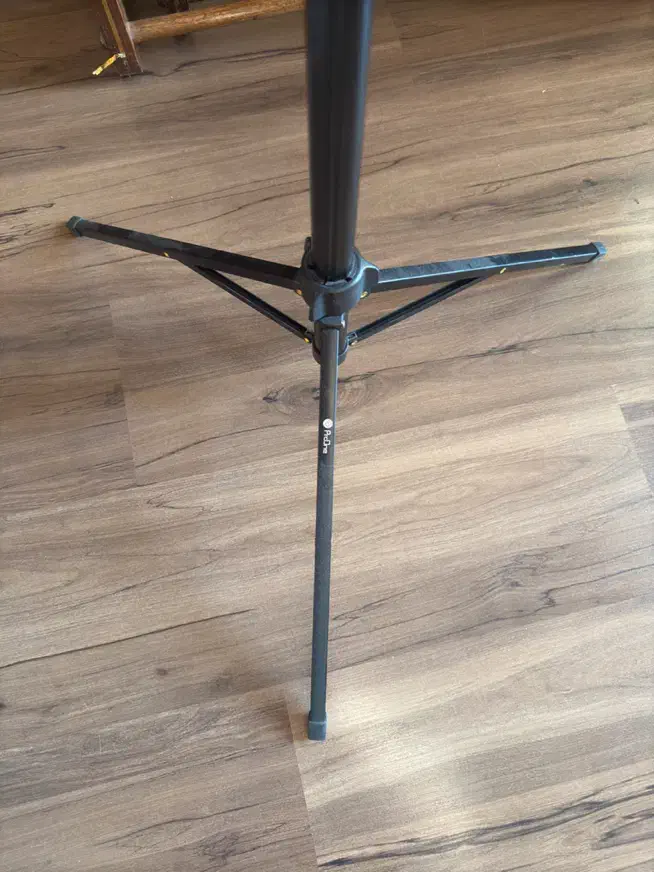 سه پایه پرو وان|دوربین عکاسی و فیلمبرداری|اصفهان, سپاهانشهر|دیوار