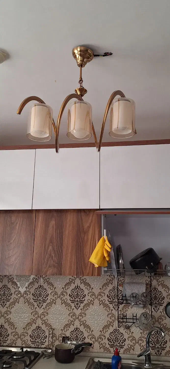 لوستر کاملا سالم ونو|لوستر و چراغ آویز|تهران, امام زاده عبدالله|دیوار