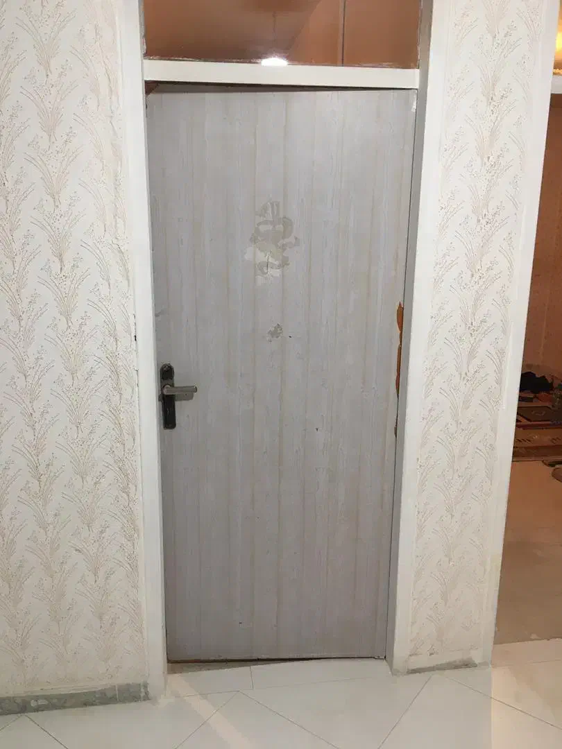 درب چوبی|مصالح و تجهیزات ساختمان|هشتگرد, فاز ۱ مهستان|دیوار