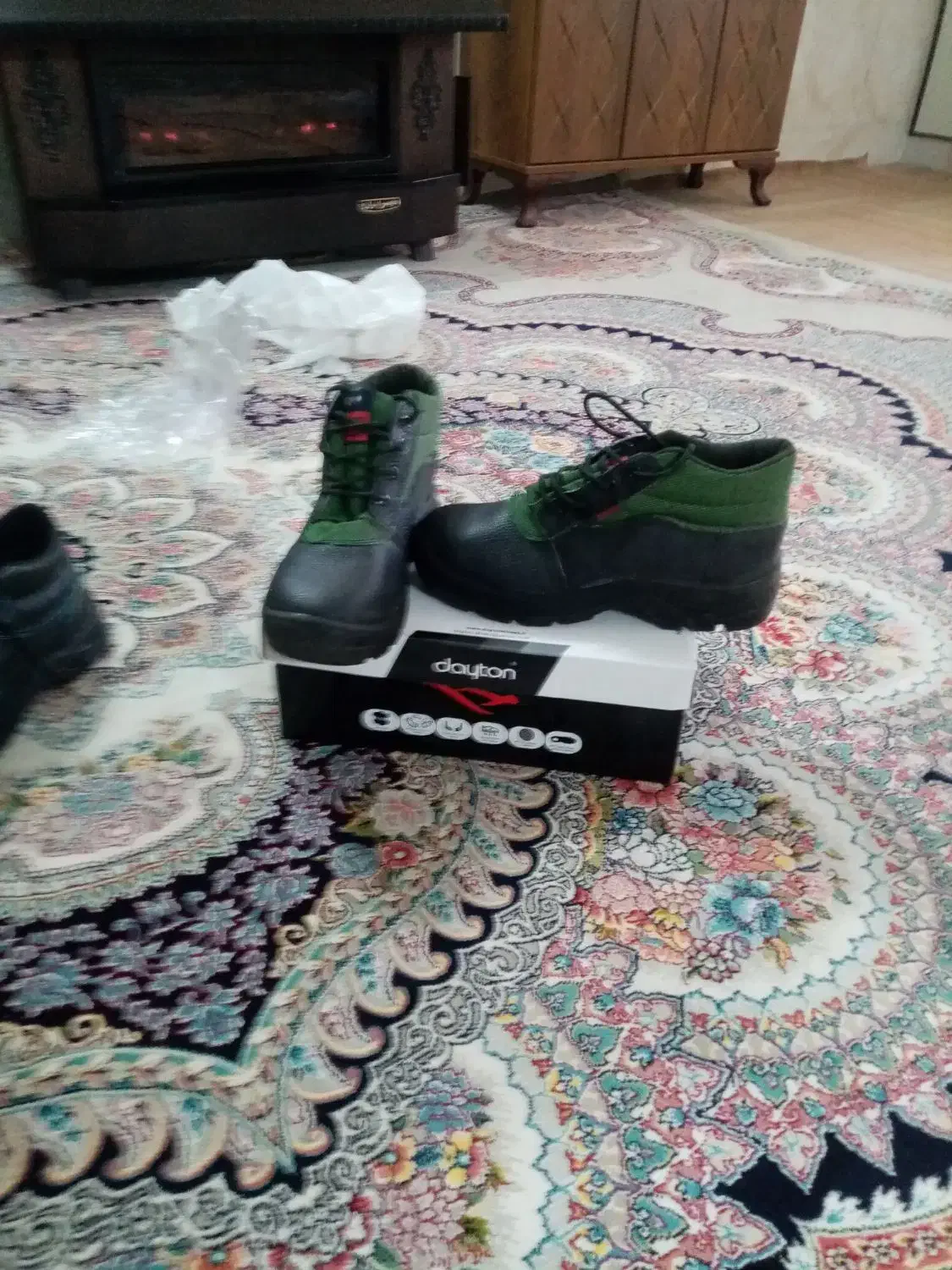 کفش کار نو 3 جفت|کیف، کفش، کمربند|نیشابور, خط کاشمر|دیوار