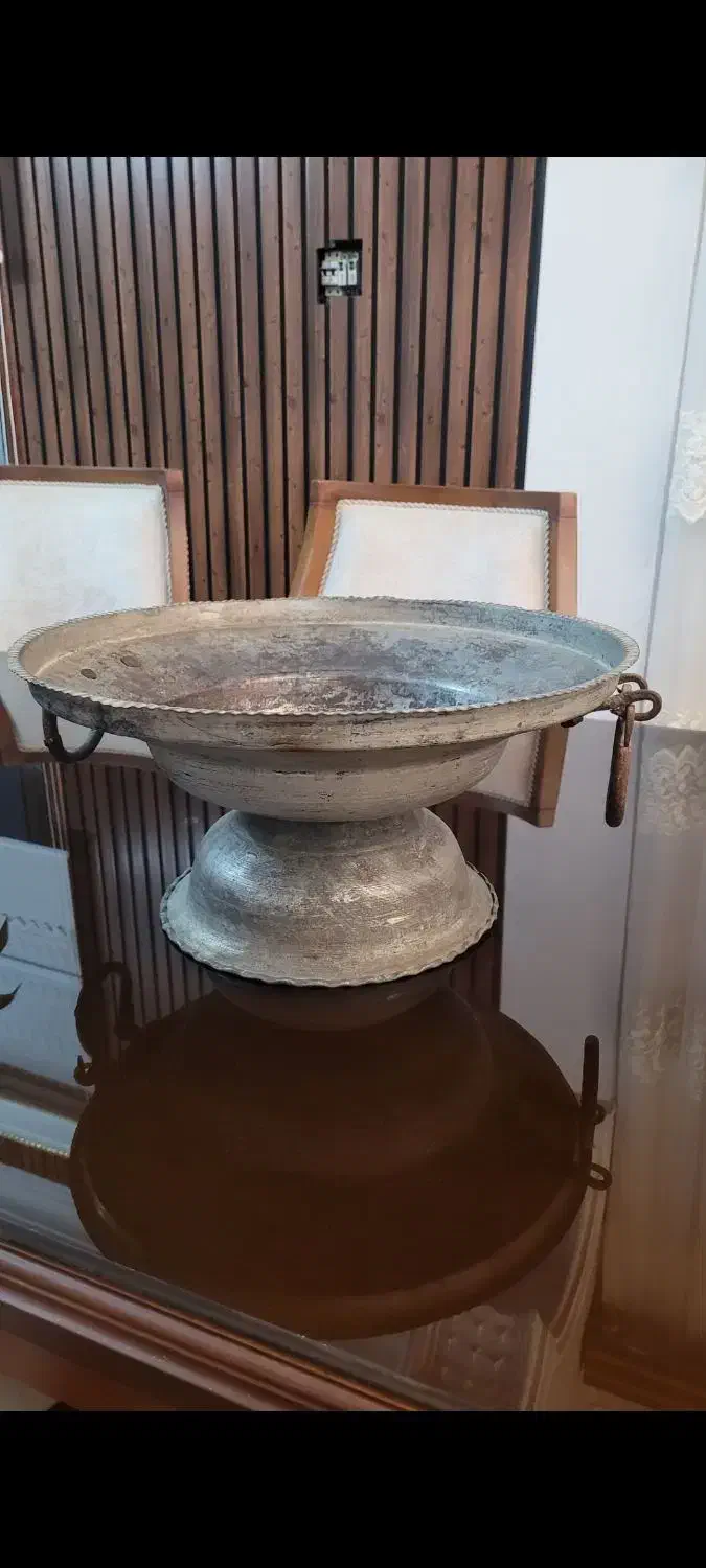 منقل مسی قدیمی|کلکسیون اشیاء عتیقه|رامسر, |دیوار