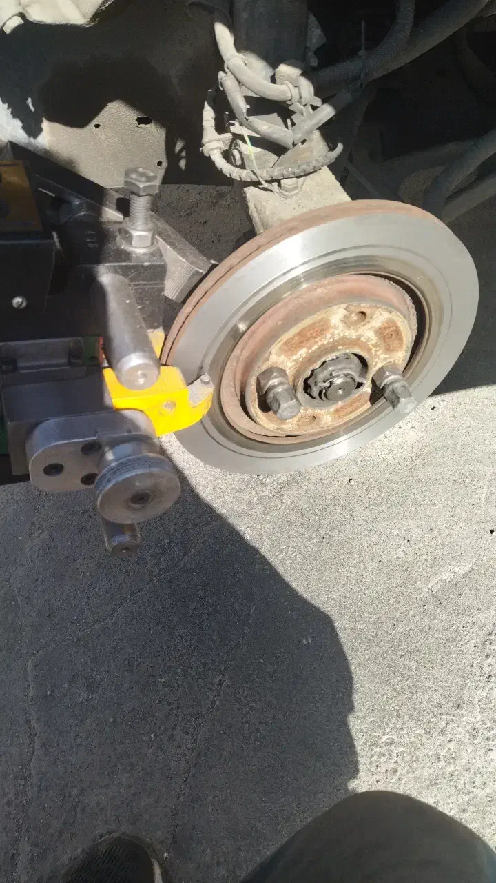 تراش دیسک ترمز روکار (فلنجه) دیسک تراشی|خدمات موتور و ماشین|تبریز, |دیوار