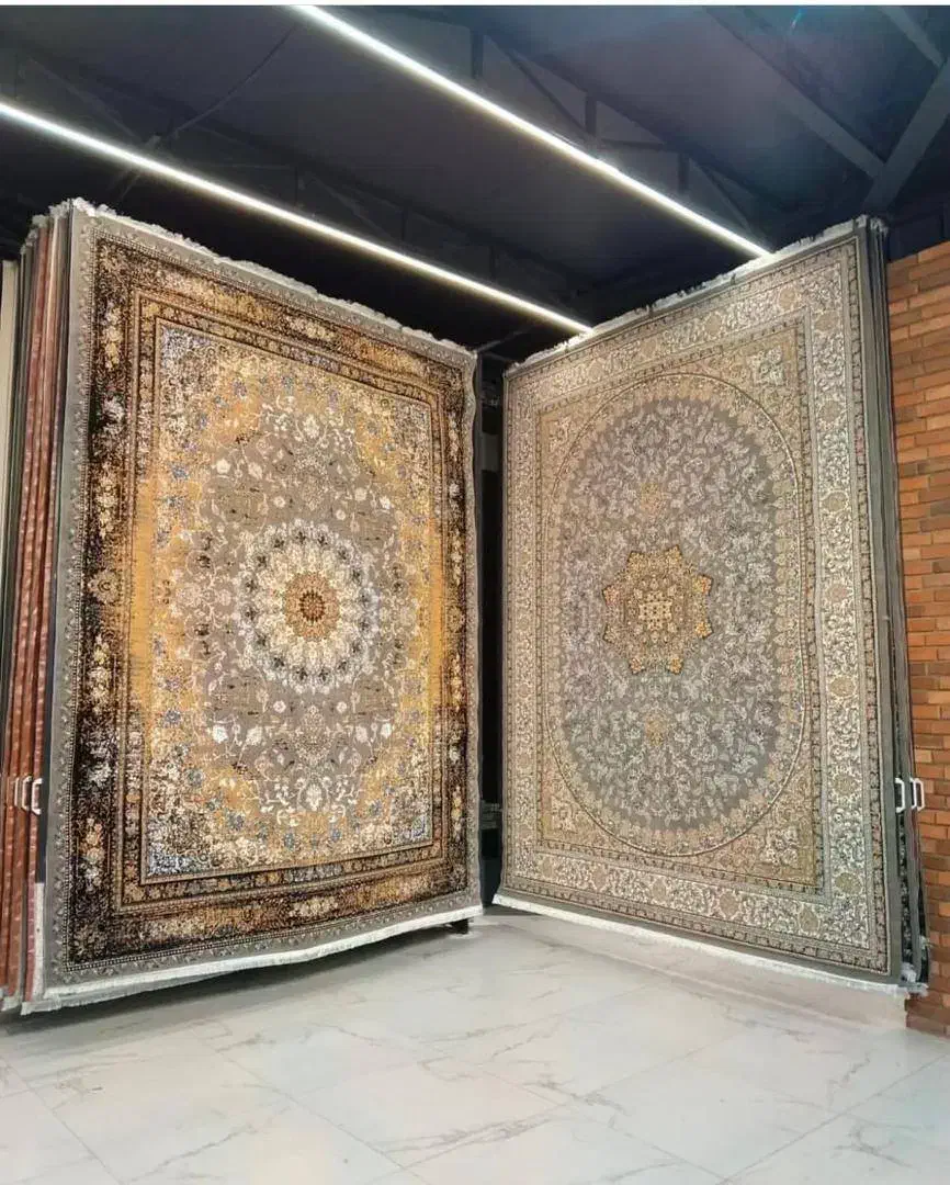 فرش گوهر شاد یزد/700شانه نخ هیت ست بدون پرز|فرش|شیراز, لاله|دیوار