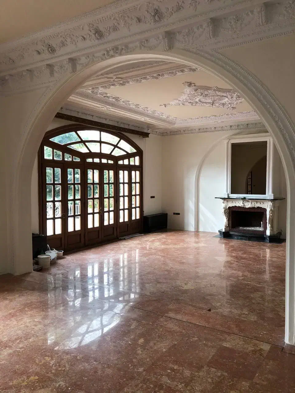 ویلایی ۱۴۰۰متر زمین / ۸۰۰متر بنا تریبلکس / رویایی