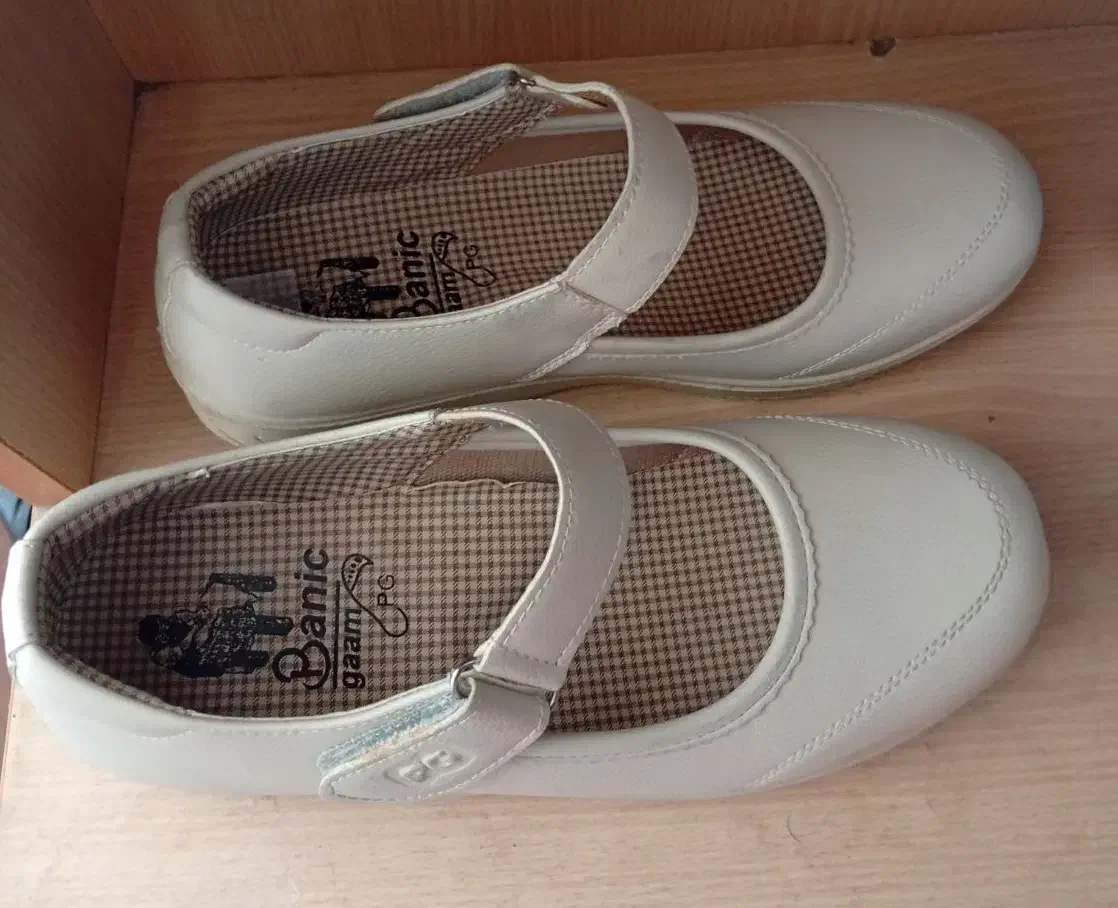 کفش چرم طبی زنانه پانیک|کیف، کفش، کمربند|دلیجان, |دیوار