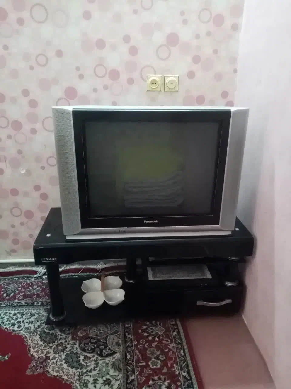 تلویزیون 29 اینچ|تلویزیون و پروژکتور|اندیشه, اندیشه فاز ۱|دیوار