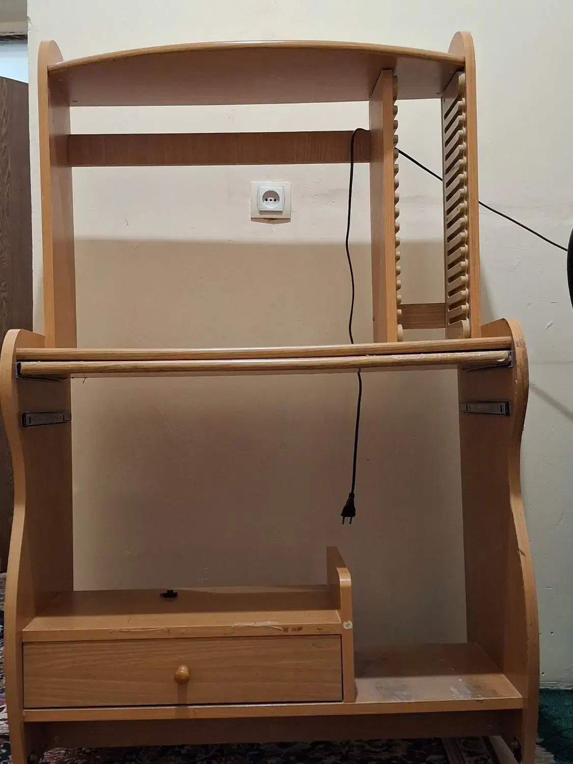 میز|میز تحریر و کامپیوتر|بندر دیر, |دیوار