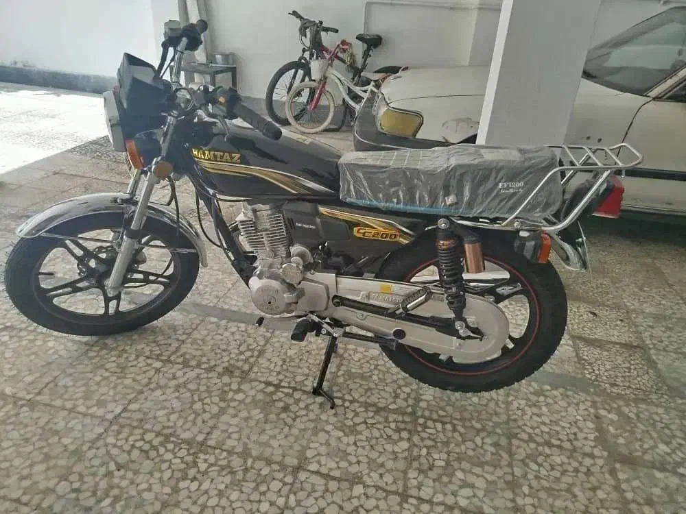 هوندا۲۰۰مدل۱۴۰۴ معاوضه|موتورسیکلت|رشت, خمیران زاهدان|دیوار